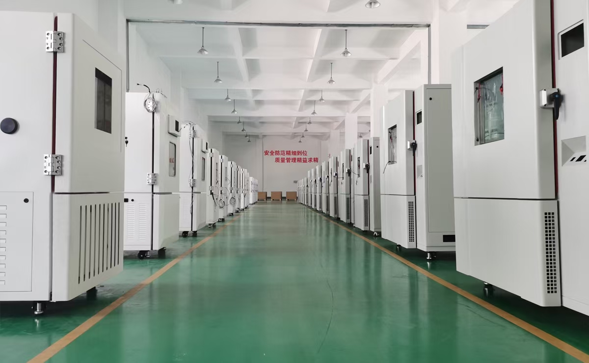 高低溫試驗箱對機器人性能測試的